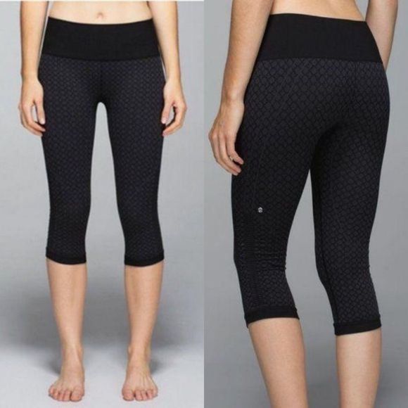 Lululemon In The Flow Crop II - Heathered Deep Coal - Picture 1 of 11